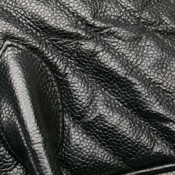 CHANEL Black Caviar Leather Bag - Picture 6 of 13